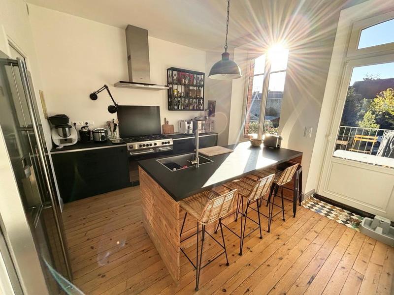 Maison de maîtres - 330 m² - 9 pièces