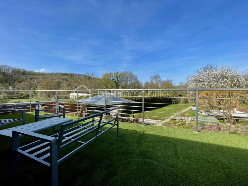 Maison - 181 m² - 8 pièces