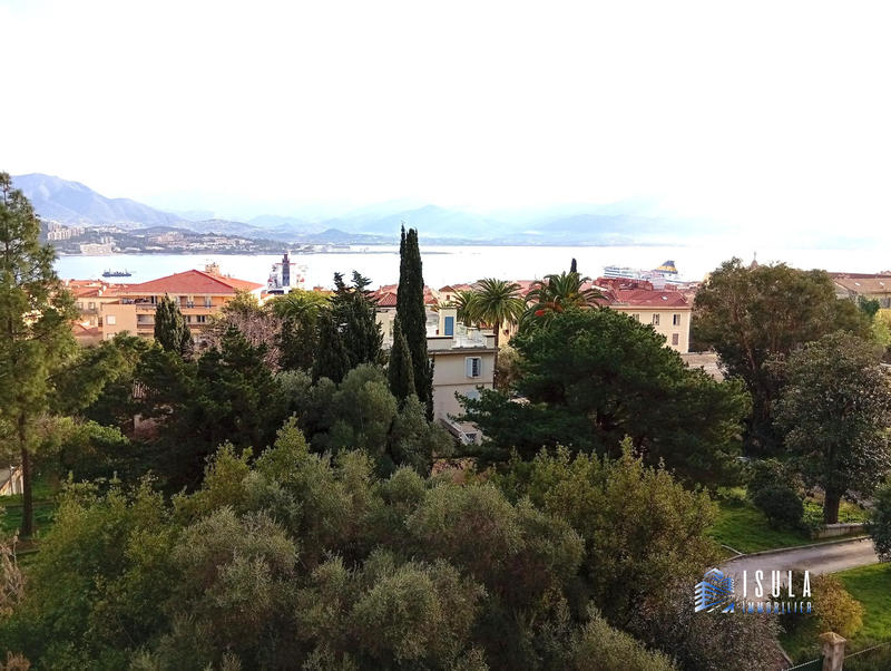 Appartement - 128 m² - 4 pièces