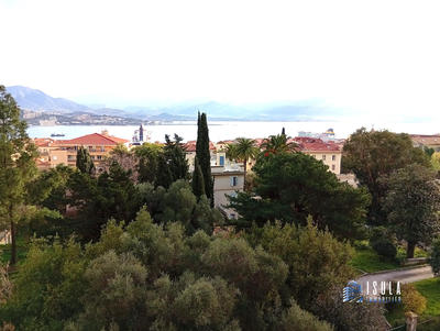 Appartement - 128 m² - 4 pièces