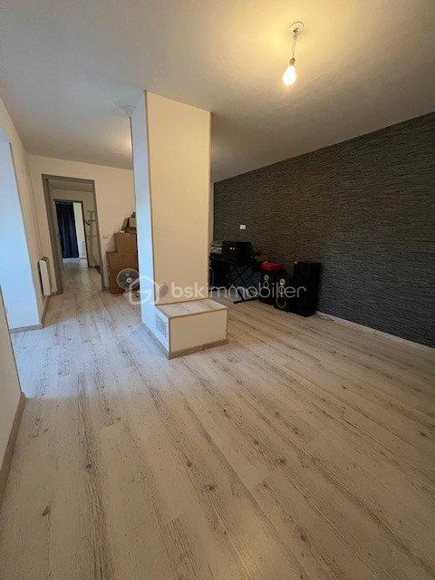 Maison traditionnelle - 166 m² - 8 pièces