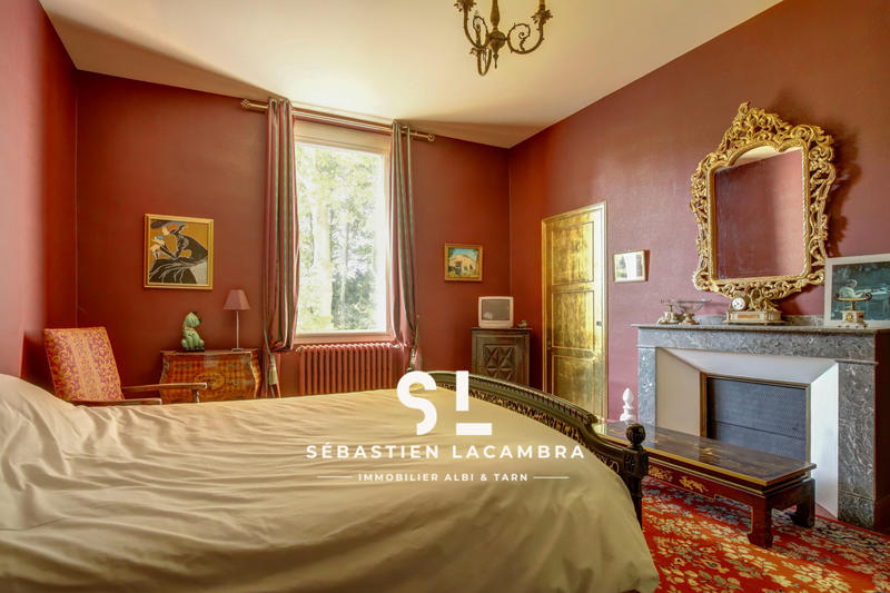 Propriété - 374 m² - 10 pièces