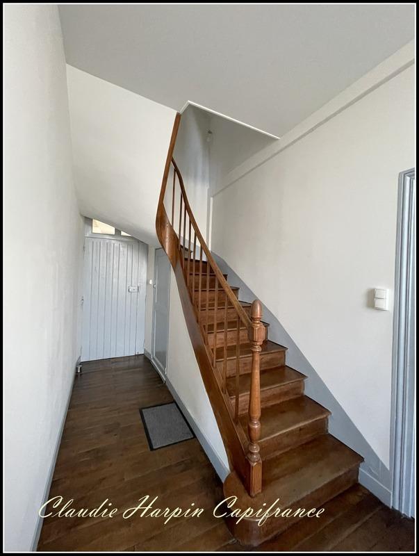 Maison - 246 m² - 10 pièces