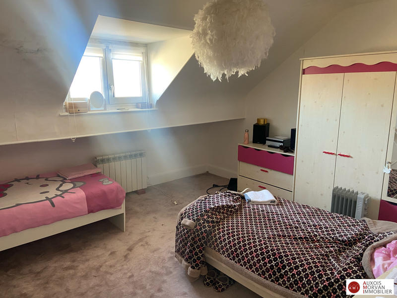 Maison - 208 m² - 12 pièces