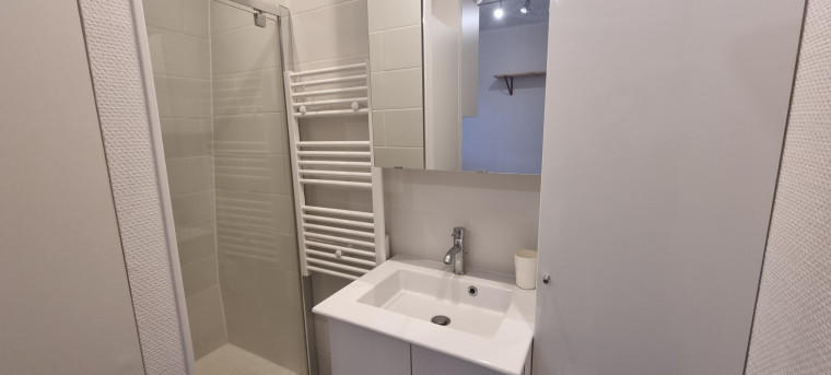 Studio - 8 m² - 1 pièce