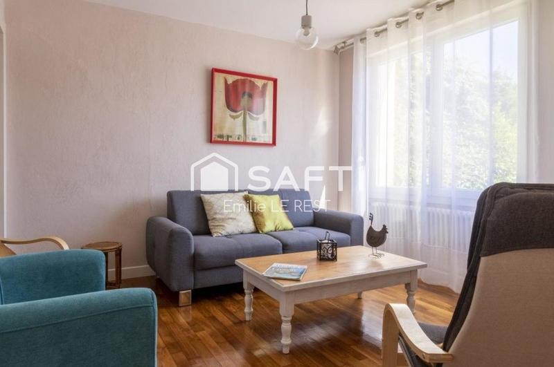 Maison - 268 m² - 12 pièces