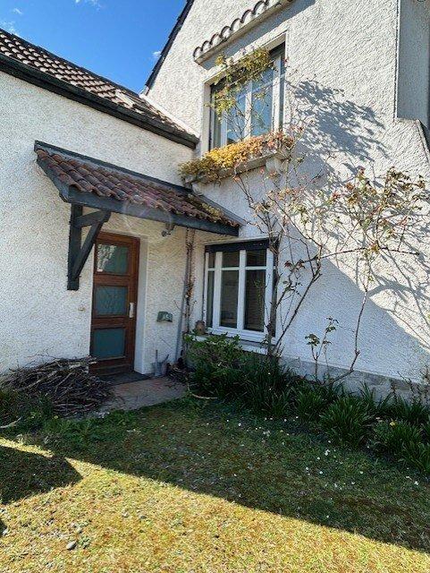 Maison - 200 m² - 8 pièces