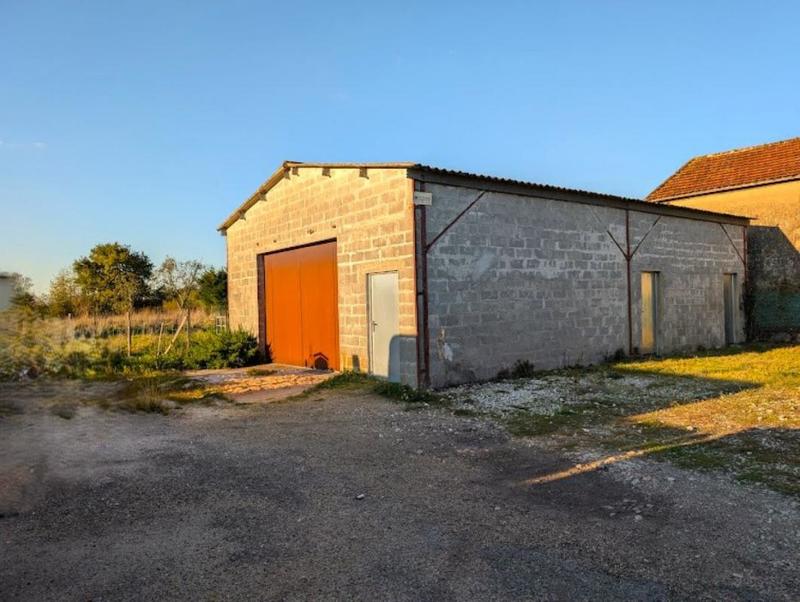 Grange - 100 m² - 1 pièce