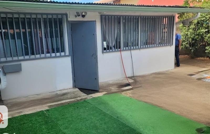 Immeuble - 130 m² - 6 pièces