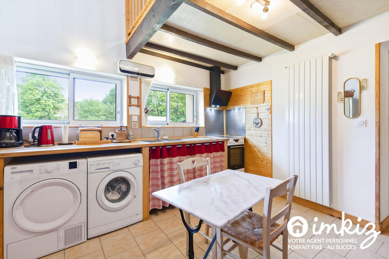 Maison - 305 m² - 6 pièces