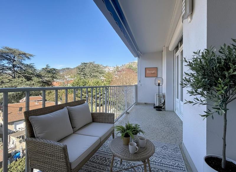 Appartement - 82 m² - 4 pièces