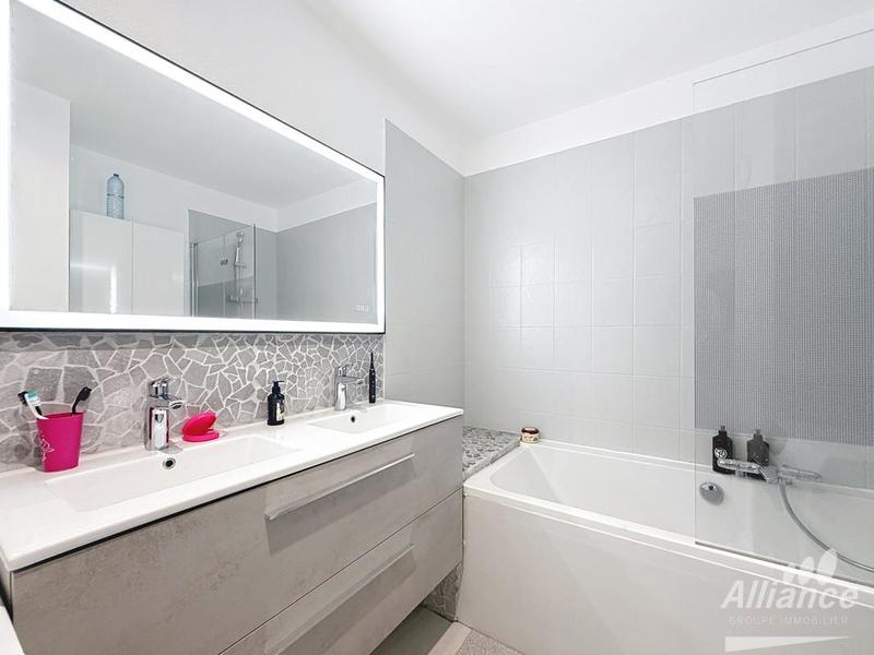 Duplex - 123 m² - 6 pièces