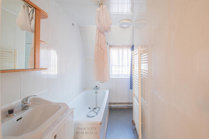 Maison - 300 m² - 11 pièces