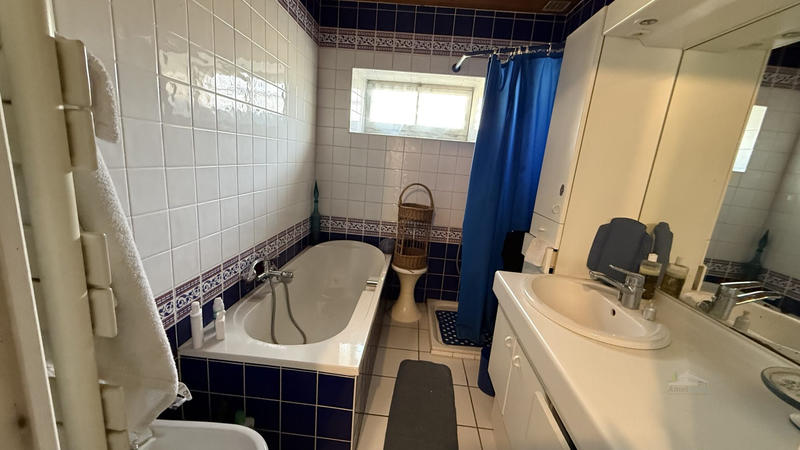 Maison ancienne - 373 m² - 10 pièces