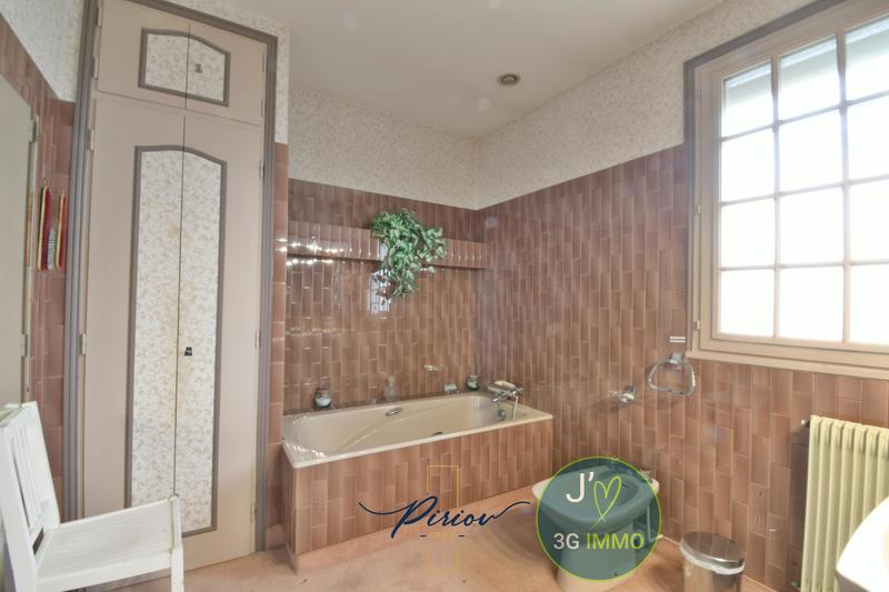 Pavillon - 195 m² - 9 pièces