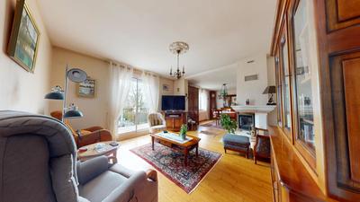 Maison - 122 m² - 4 pièces