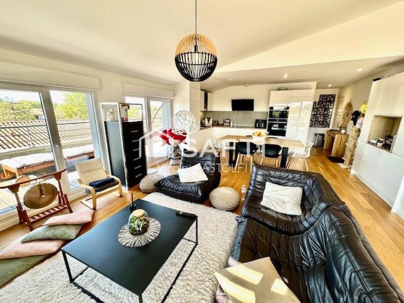 Appartement - 95 m² - 4 pièces