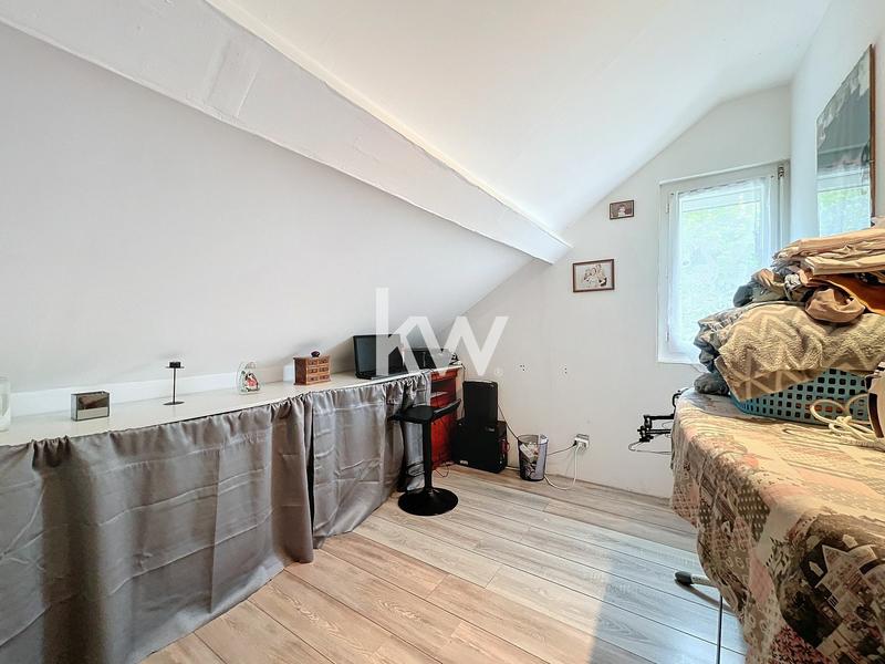 Maison traditionnelle - 127 m² - 6 pièces