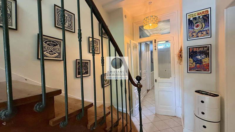 Maison - 176 m² - 8 pièces