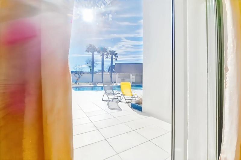 Maison - 220 m² - 7 pièces