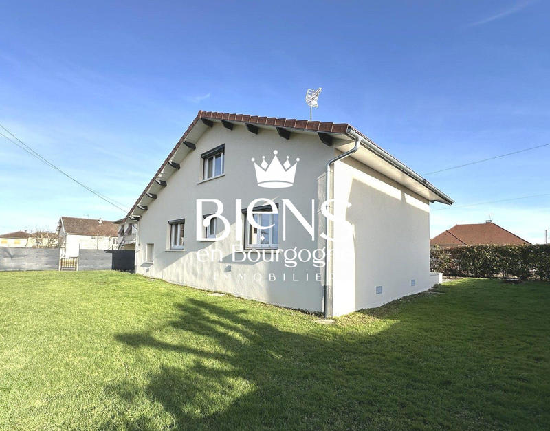 Maison traditionnelle - 95 m² - 5 pièces