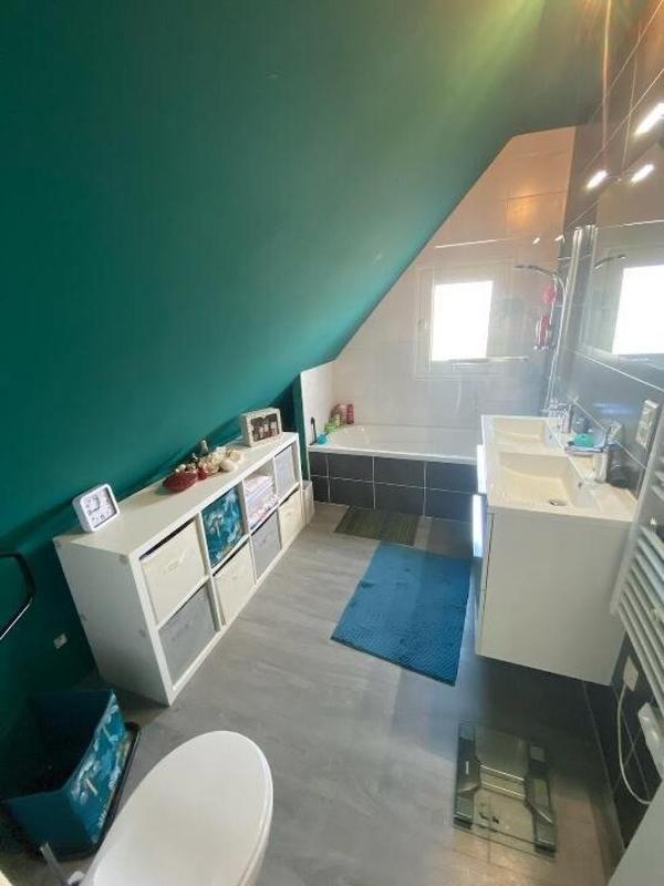 Maison - 90 m² - 6 pièces