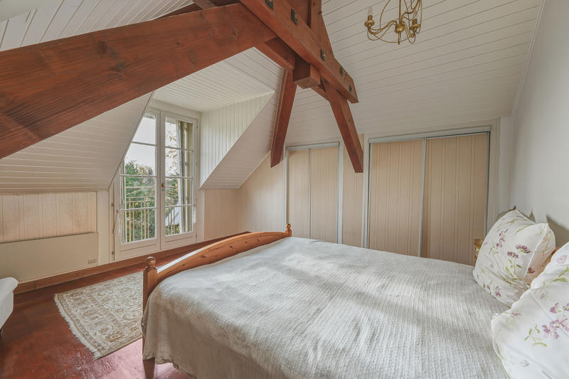 Maison - 265 m² - 7 pièces