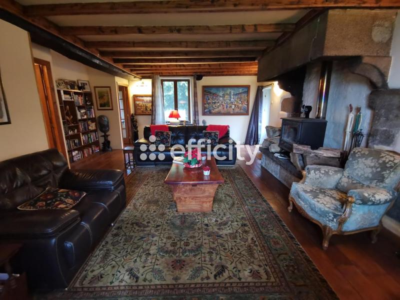 Maison - 290 m² - 11 pièces