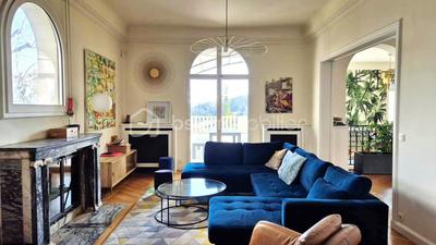 Demeure - 564 m² - 19 pièces