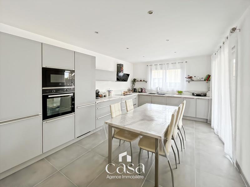 Maison - 146 m² - 6 pièces