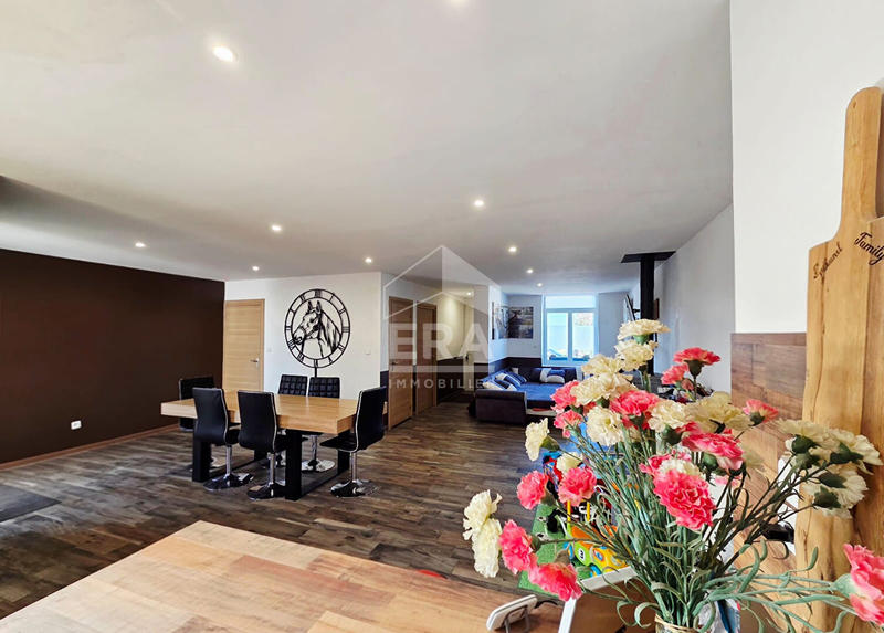 Maison - 141 m² - 6 pièces