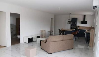 Maison - 90 m² - 3 pièces