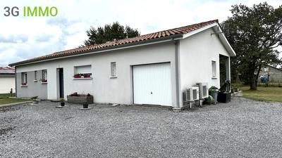 Maison - 96 m² - 5 pièces