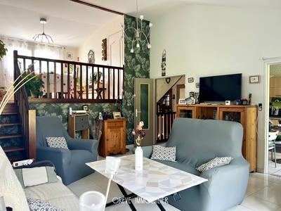 Maison - 98 m² - 5 pièces