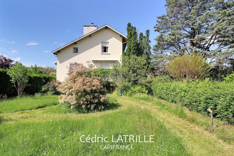 Maison - 200 m² - 8 pièces