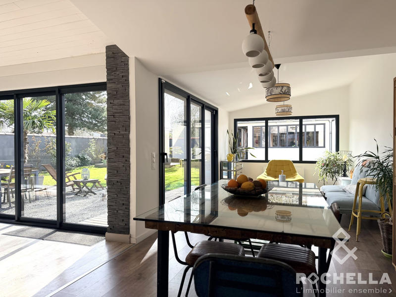 Maison - 196 m² - 6 pièces