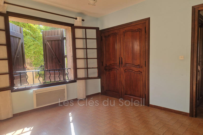 Maison - 220 m² - 4 pièces