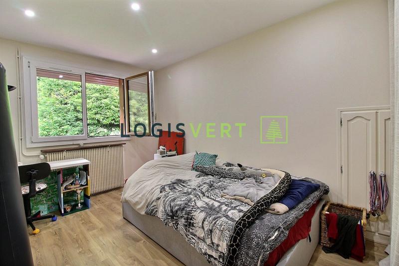 Appartement - 141 m² - 7 pièces