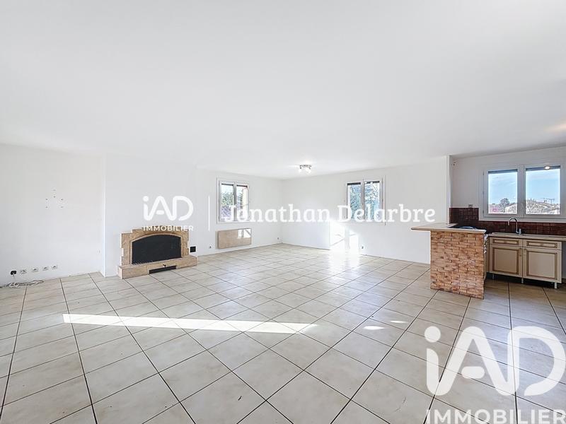 Maison - 220 m² - 8 pièces