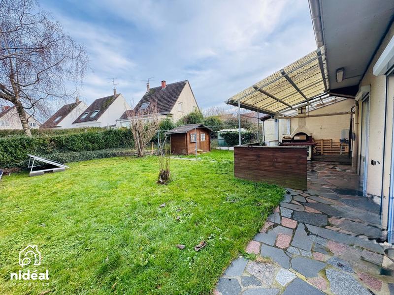 Maison traditionnelle - 90 m² - 4 pièces