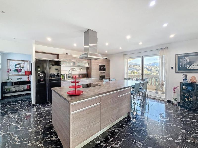 Villa - 196 m² - 4 pièces