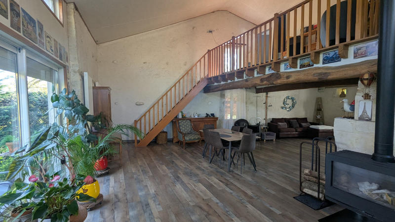 Maison - 227 m² - 8 pièces