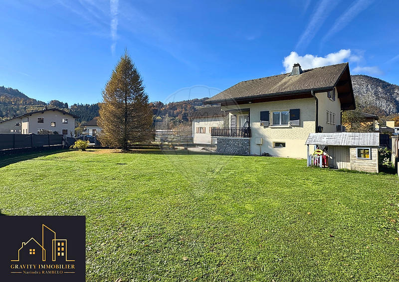 Maison - 190 m² - 6 pièces