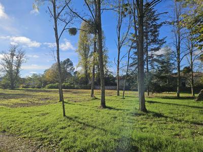 Terrain constructible - 605 m²