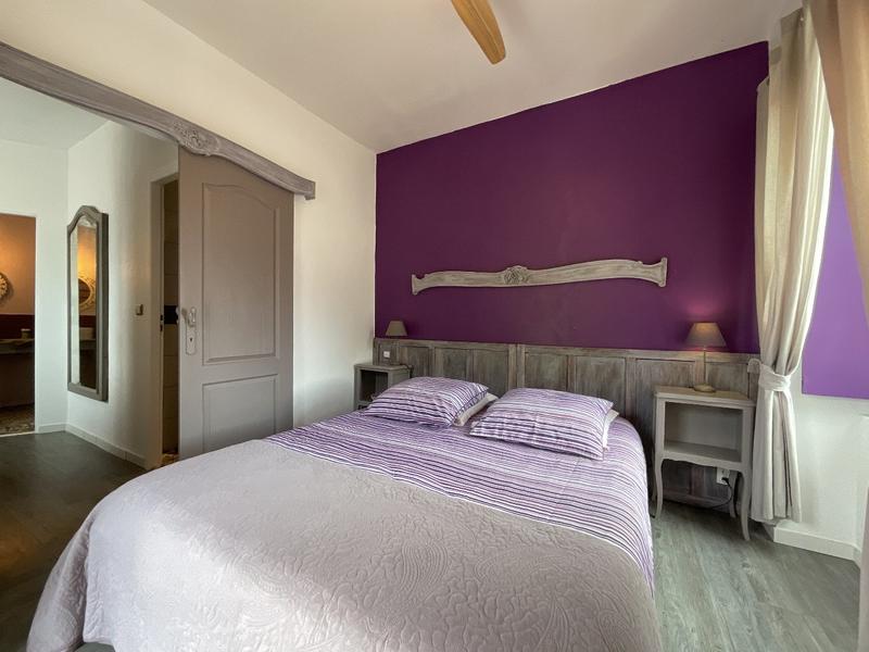 Maison - 430 m² - 16 pièces