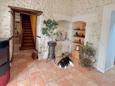 Maison - 220 m² - 8 pièces