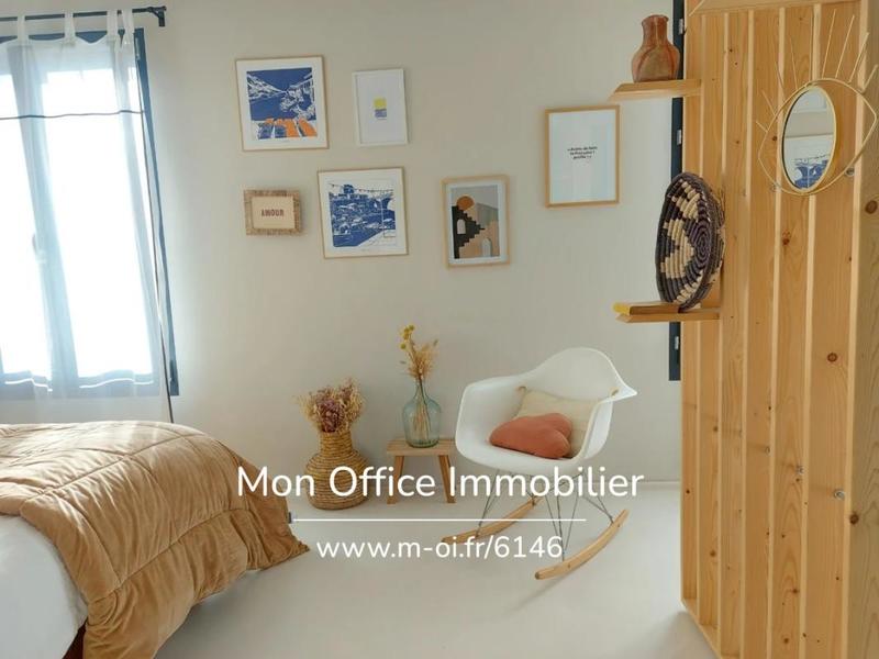 Maison - 330 m² - 10 pièces