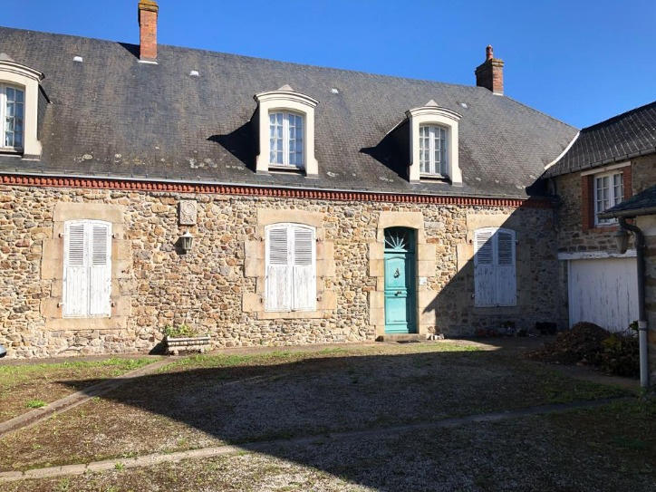 Maison bourgeoise - 240 m² - 11 pièces