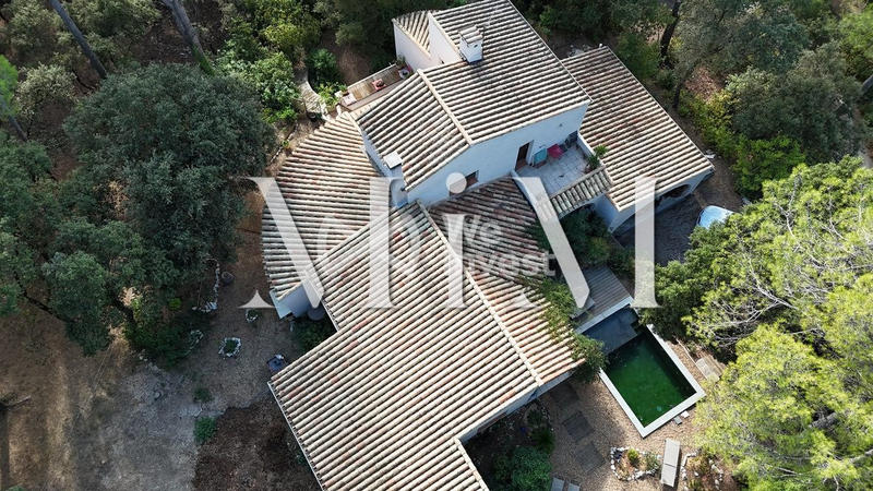 Villa - 230 m² - 10 pièces