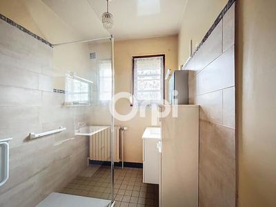 Maison - 102 m² - 5 pièces